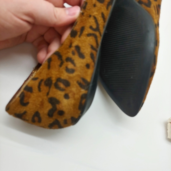 Nine West | "Naughty" Cheetah Animal Print Leather Pointed Toe Slip On Flats 6.5 - Picture 5 of 9